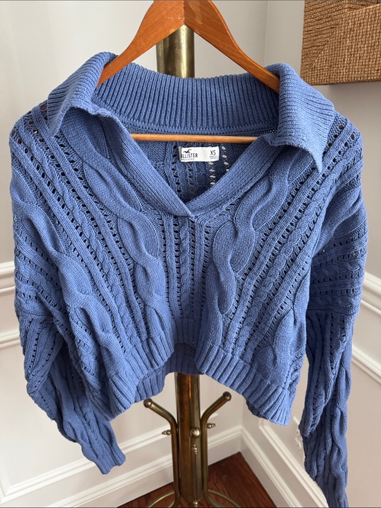 Hollister Sweaters - Hollister Periwinkle Cable-Knit V-Neck Sweater